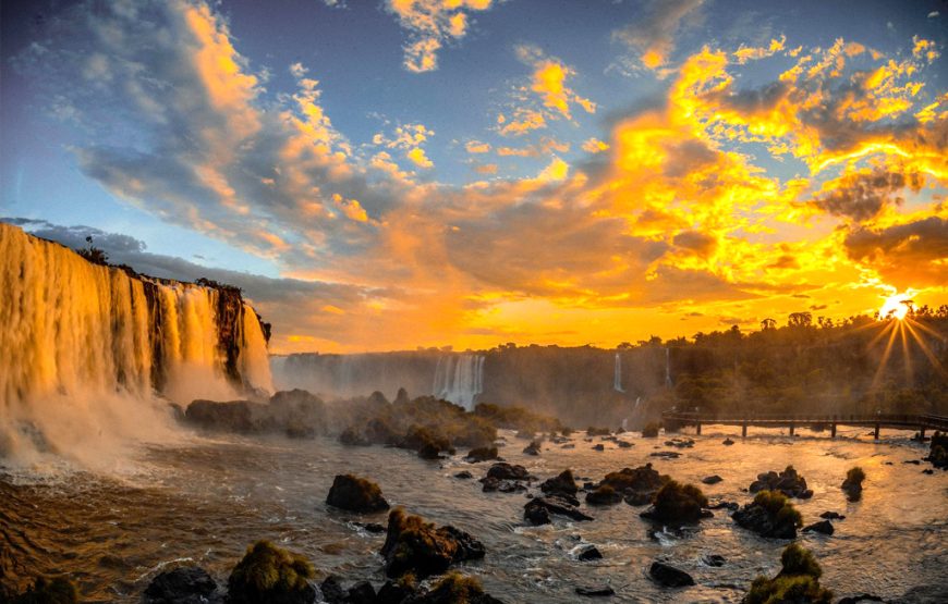 Pôr do Sol nas Cataratas do iguaçu